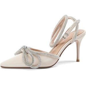 NEW IN BOX Elegant White Heels with Rhinestone Bow SIZE 8.5